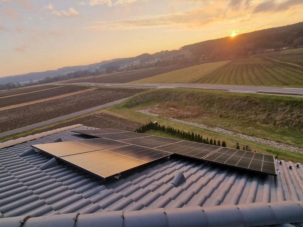 Photovoltaik & Stromspeicher Design%20ohne%20Titel